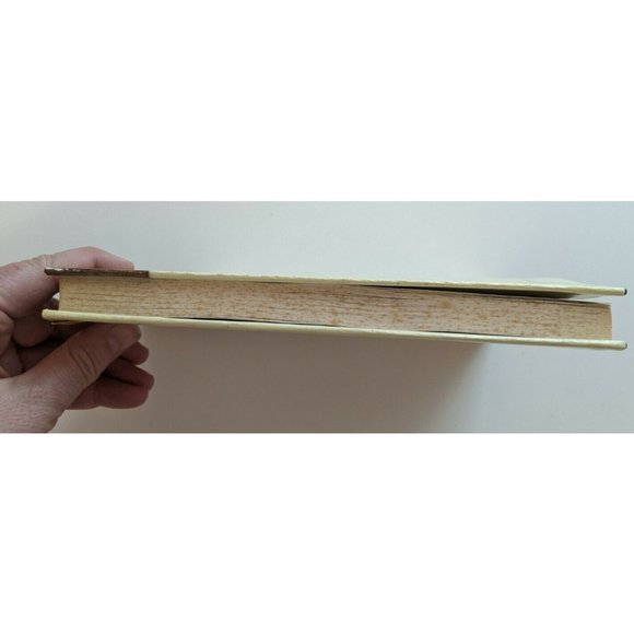 GIANT BONES 6 stories set in world of Innkeeper's Song PETER BEAGLE Rare HC GUC - Picture 8 of 12